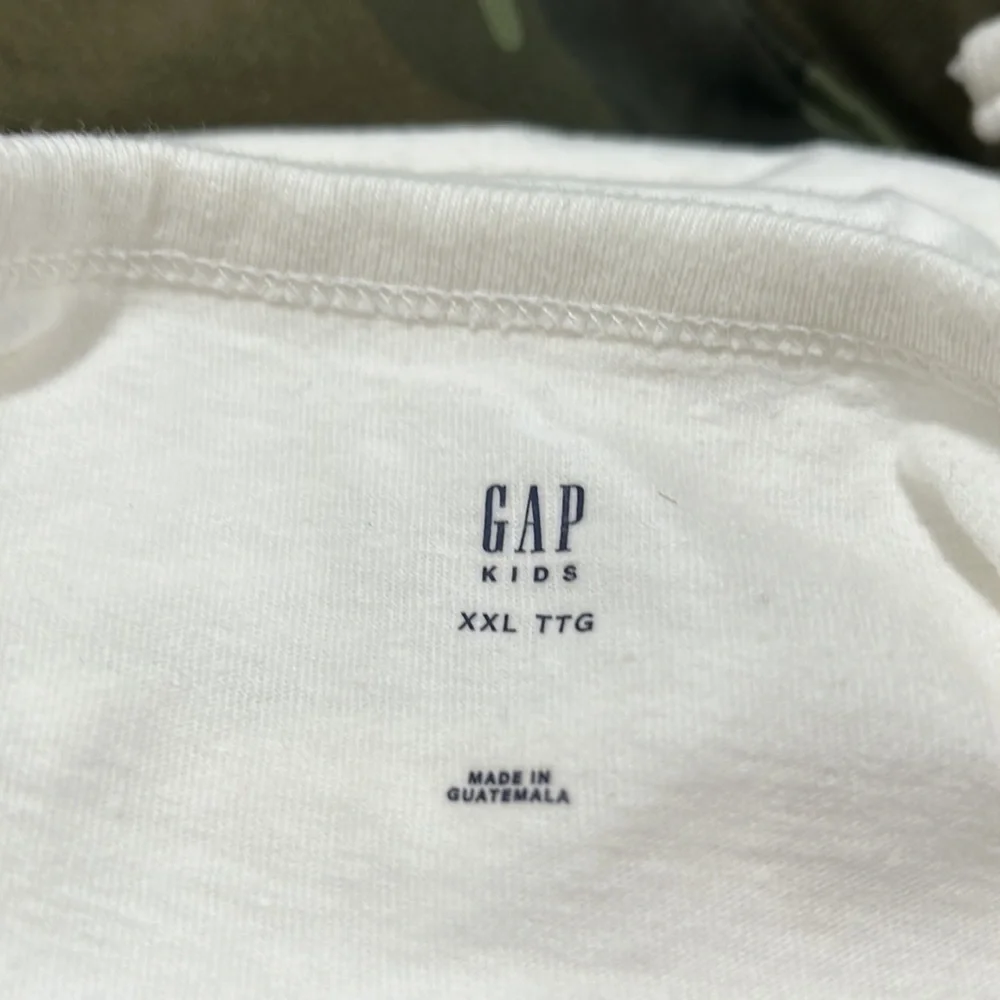 GAP kids white and green boys SET size XXL GUC